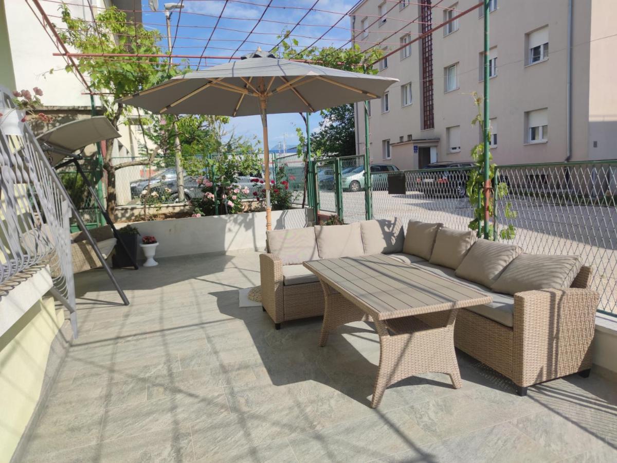 Apartman Noel Knin Exterior photo