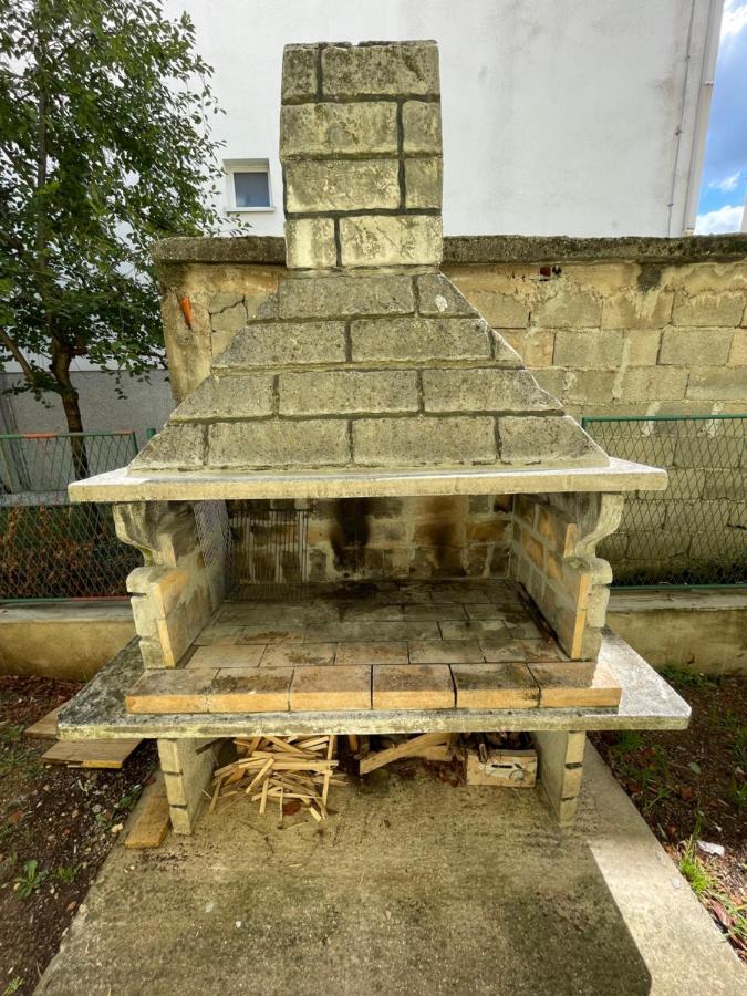 Apartman Noel Knin Exterior photo