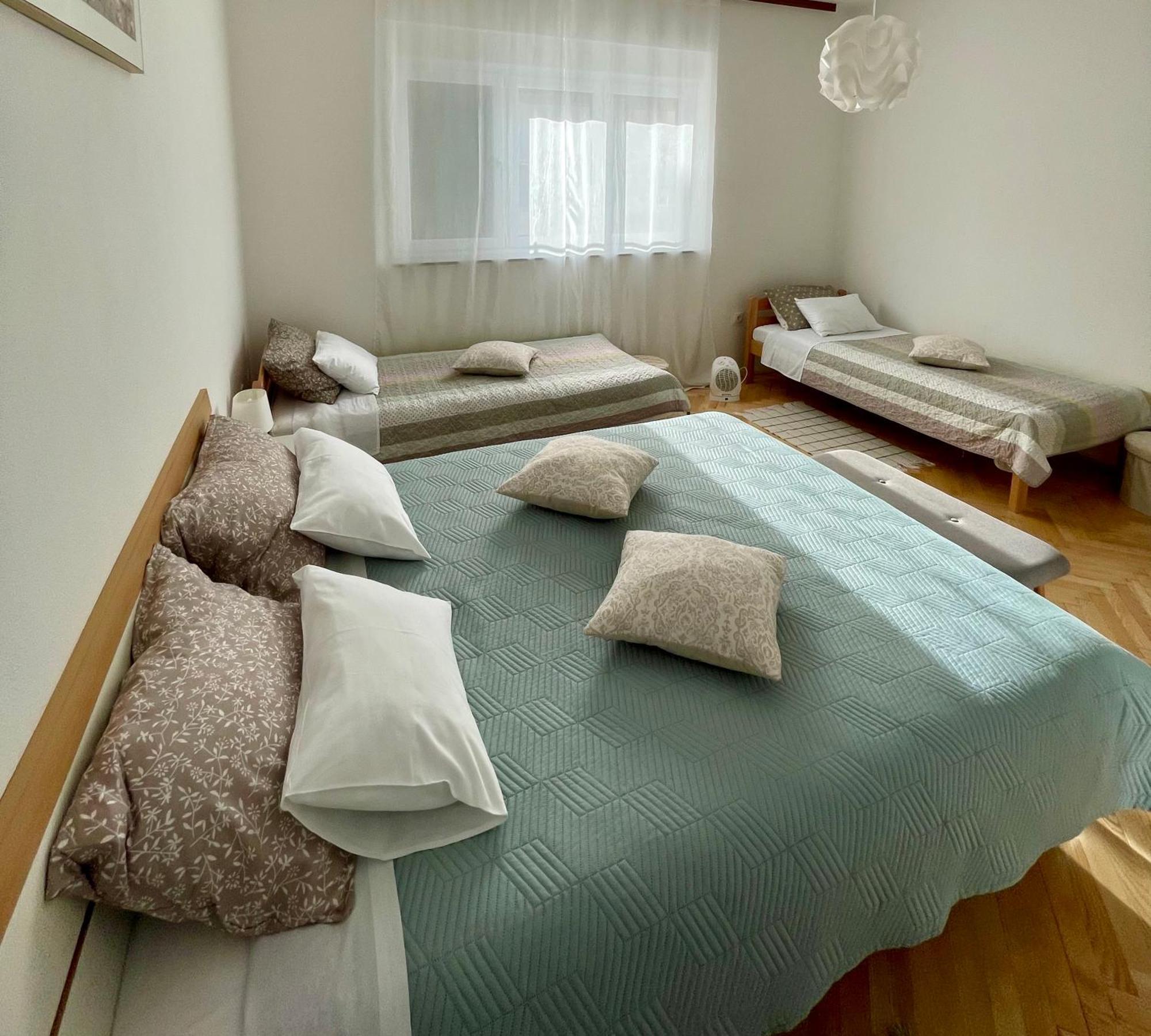 Apartman Noel Knin Exterior photo